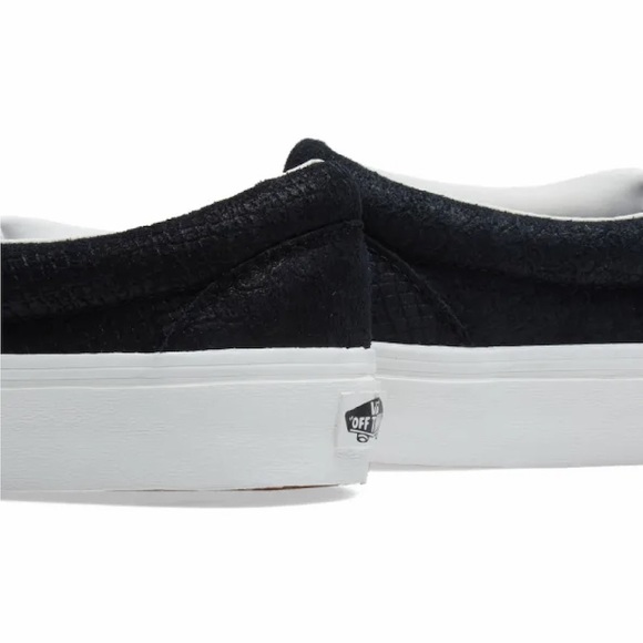 VANS Classic Black And Blanc Snake Print Slip On - Picture 5 of 8